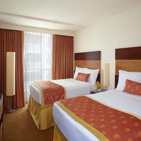 Hotel Orchid Kochi Esterno foto